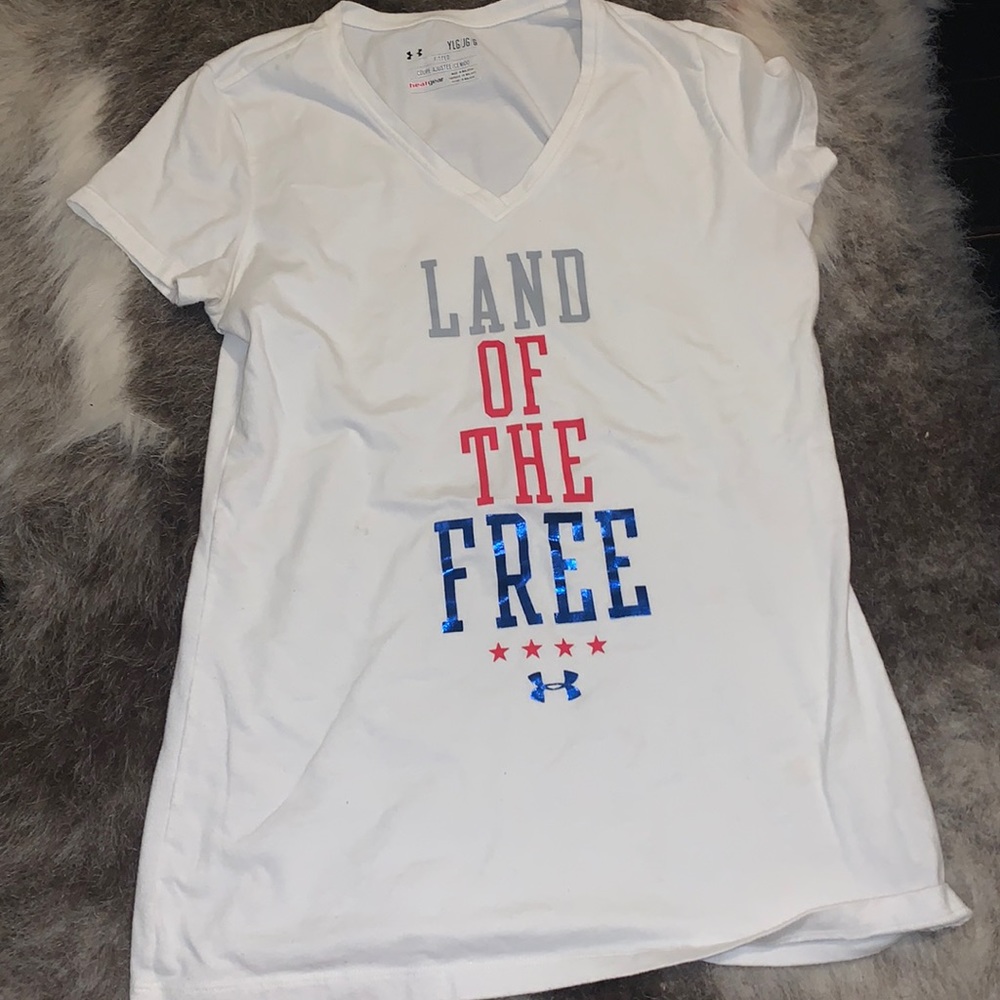 Under Armour t-shirt top.